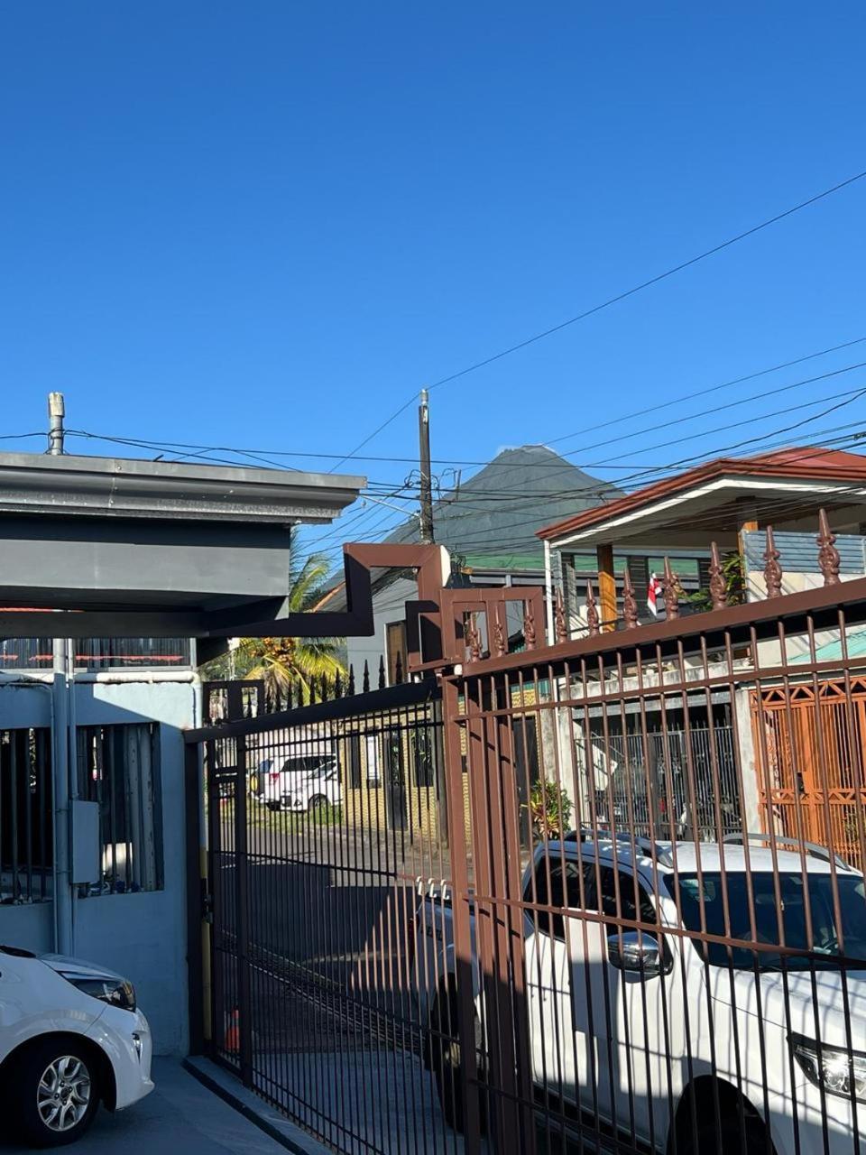 Apartamentos M&M La Fortuna 外观 照片